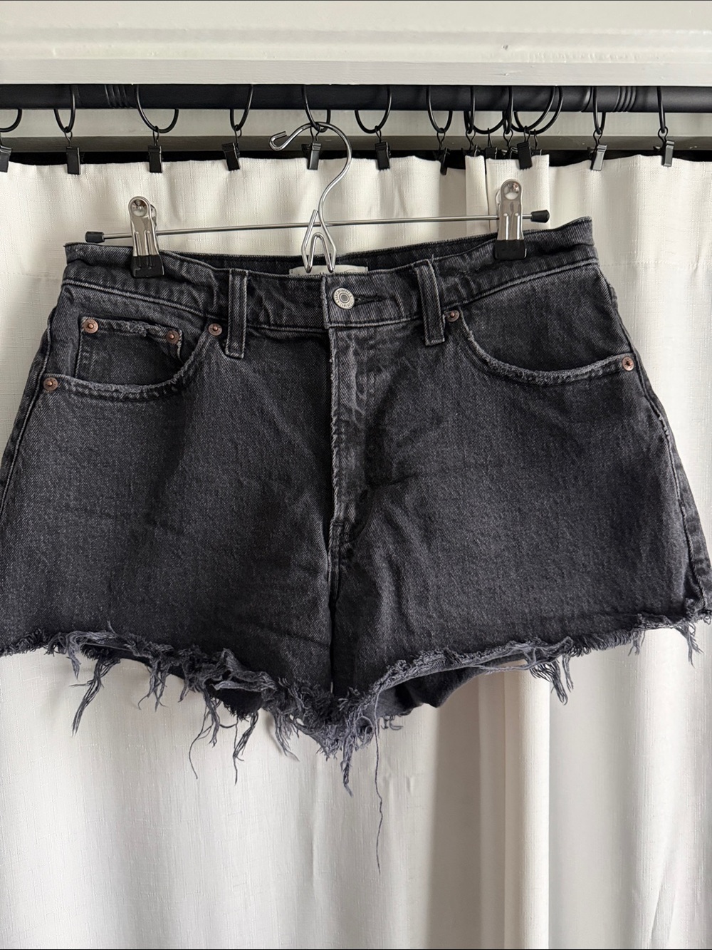 Abercrombie & Fitch 90’s Relaxed Cutoff High Rise Black Distressed Denim Shorts